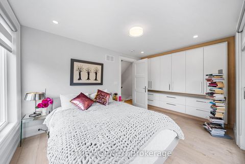 Photo 17 at 3062 Bayview Avenue, Willowdale East, Toronto
