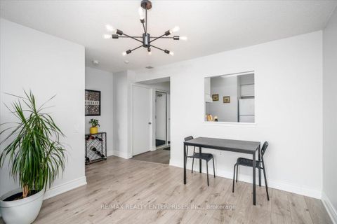 Photo 5 at 506 - 21 Overlea Boulevard, Thorncliffe Park, Toronto