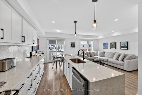 Photo 4 at 9 - 31 Pumpkin Corner Crescent, Shore, Barrie