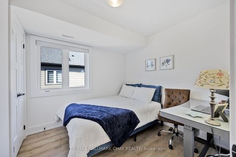 Photo 13 at 9 - 31 Pumpkin Corner Crescent, Shore, Barrie