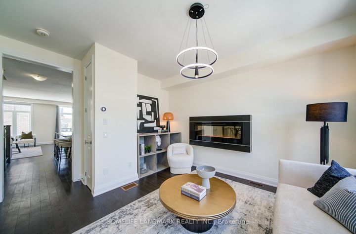 Photo 3 at 17 Duncombe Lane, South Richvale, Richmond Hill