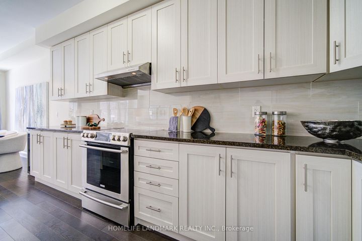 Photo 16 at 17 Duncombe Lane, South Richvale, Richmond Hill