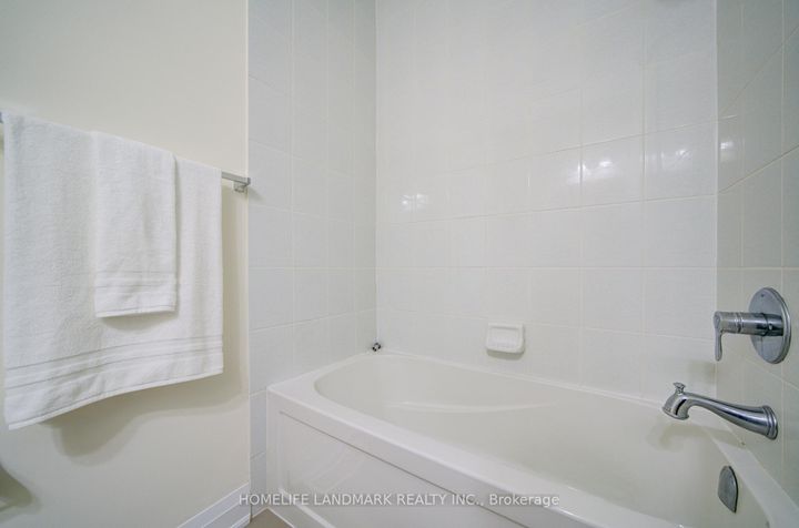 Photo 37 at 17 Duncombe Lane, South Richvale, Richmond Hill