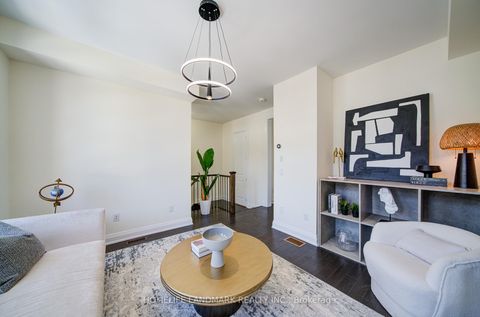 Photo 12 at 17 Duncombe Lane, South Richvale, Richmond Hill