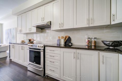 Photo 16 at 17 Duncombe Lane, South Richvale, Richmond Hill