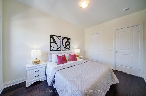 Photo 29 at 17 Duncombe Lane, South Richvale, Richmond Hill