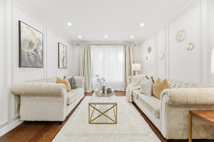 Photo 6 at 6101 Edenwood Drive, Meadowvale, Mississauga