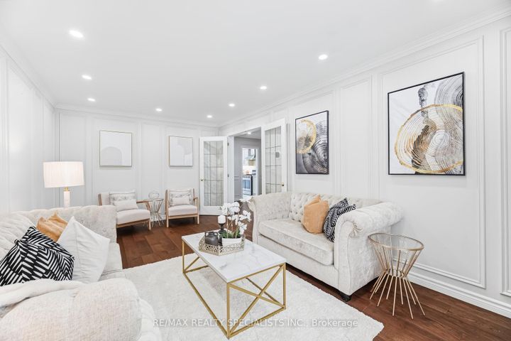 Photo 7 at 6101 Edenwood Drive, Meadowvale, Mississauga