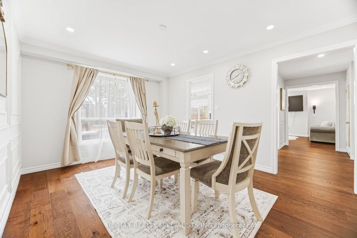 Photo 11 at 6101 Edenwood Drive, Meadowvale, Mississauga