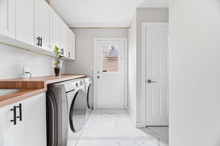 Photo 19 at 6101 Edenwood Drive, Meadowvale, Mississauga