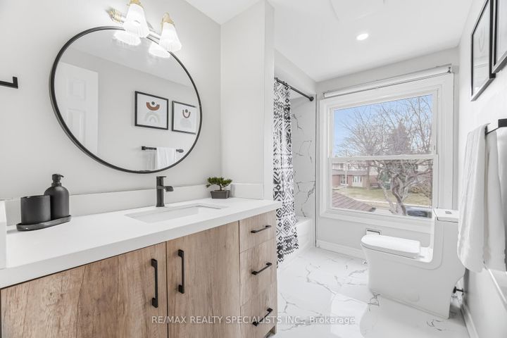 Photo 36 at 6101 Edenwood Drive, Meadowvale, Mississauga