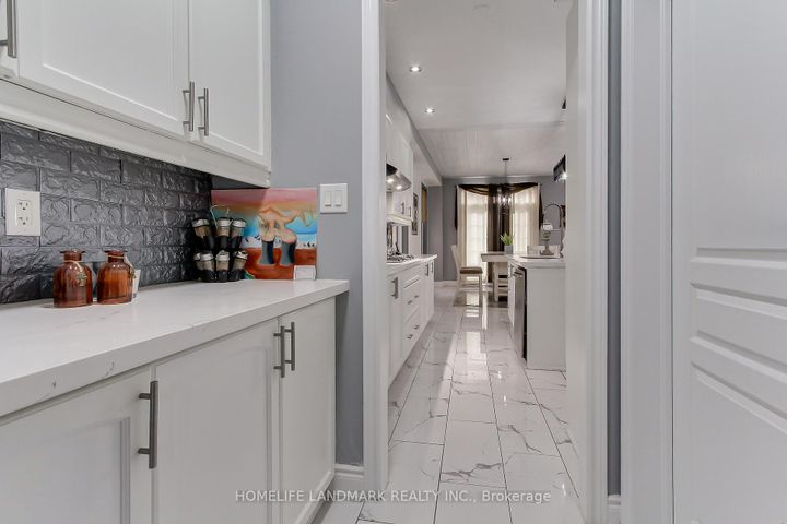 Photo 11 at 86 Boswell Road, Box Grove, Markham