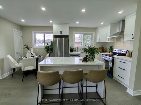 Photo 7 at 463 Rossland Road E, O'Neill, Oshawa