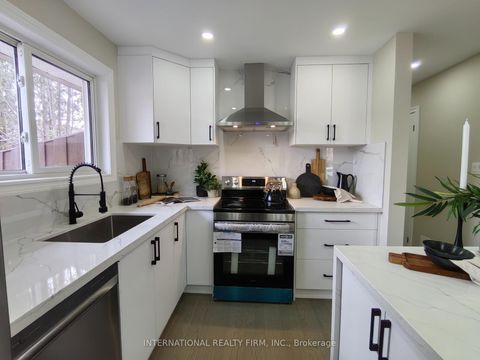 Photo 8 at 463 Rossland Road E, O'Neill, Oshawa