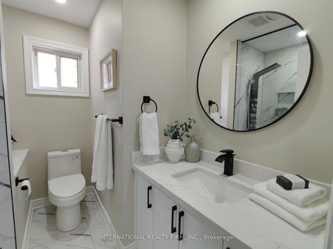 Photo 15 at 463 Rossland Road E, O'Neill, Oshawa