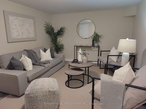 Photo 18 at 463 Rossland Road E, O'Neill, Oshawa