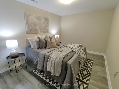 Photo 20 at 463 Rossland Road E, O'Neill, Oshawa