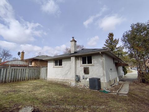 Photo 24 at 463 Rossland Road E, O'Neill, Oshawa