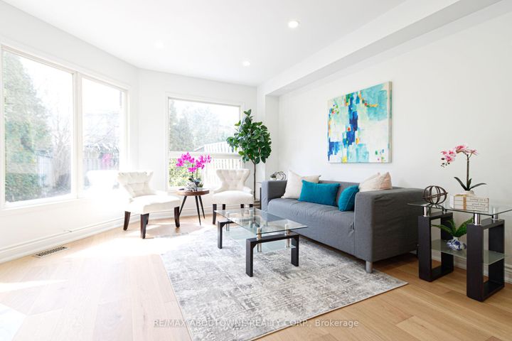 Photo 7 at 1114 Lindsay Drive, GA Glen Abbey, Oakville