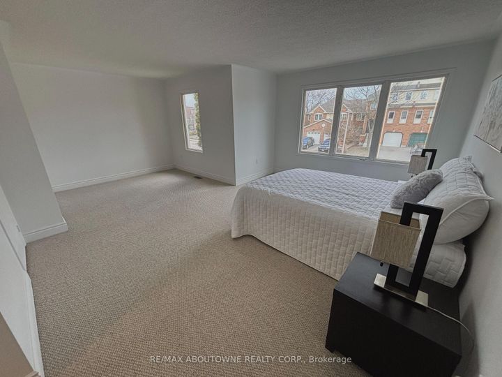 Photo 23 at 1114 Lindsay Drive, GA Glen Abbey, Oakville