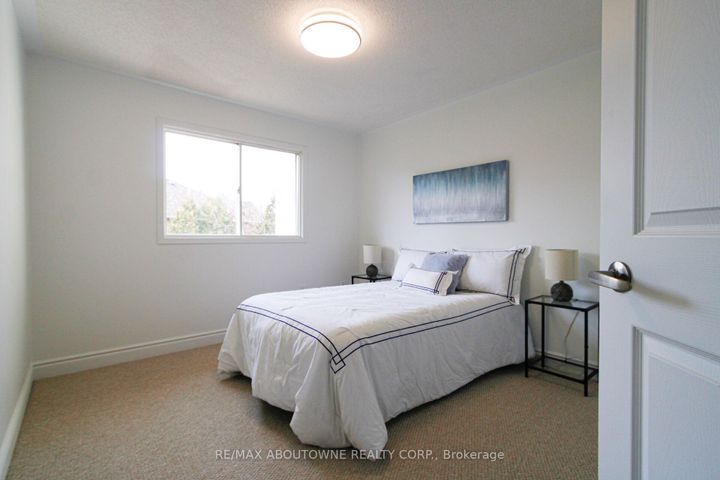 Photo 26 at 1114 Lindsay Drive, GA Glen Abbey, Oakville