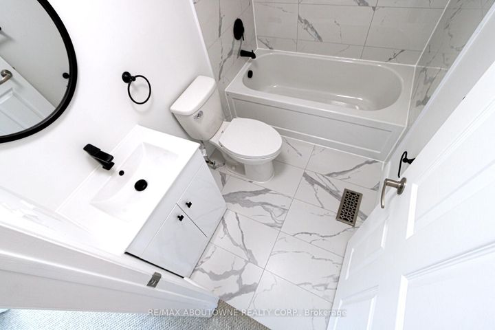 Photo 27 at 1114 Lindsay Drive, GA Glen Abbey, Oakville