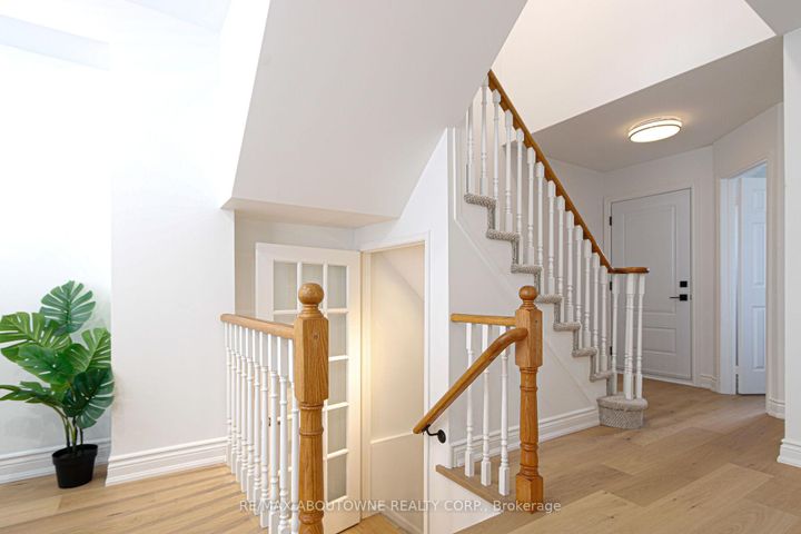 Photo 28 at 1114 Lindsay Drive, GA Glen Abbey, Oakville