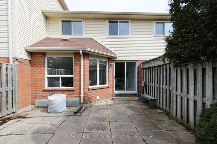 Photo 34 at 1114 Lindsay Drive, GA Glen Abbey, Oakville