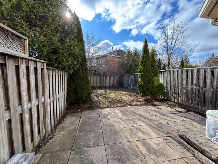 Photo 36 at 1114 Lindsay Drive, GA Glen Abbey, Oakville