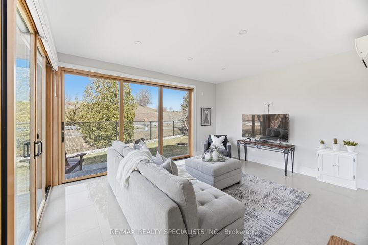 Photo 12 at 1169 Barnswallow Court, East Credit, Mississauga