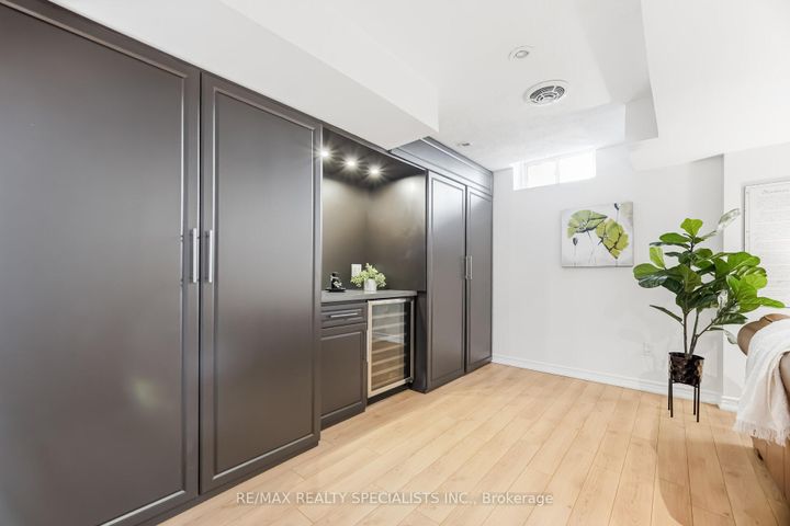 Photo 20 at 1169 Barnswallow Court, East Credit, Mississauga