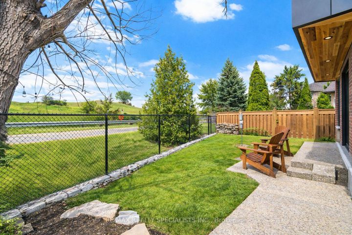 Photo 22 at 1169 Barnswallow Court, East Credit, Mississauga