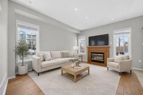 Photo 7 at 94 Bayberry Court, Brooklin, Whitby