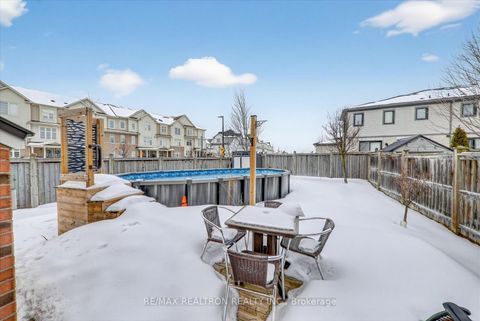 Photo 11 at 94 Bayberry Court, Brooklin, Whitby