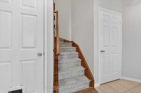 Photo 13 at 94 Bayberry Court, Brooklin, Whitby