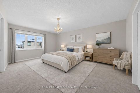 Photo 14 at 94 Bayberry Court, Brooklin, Whitby