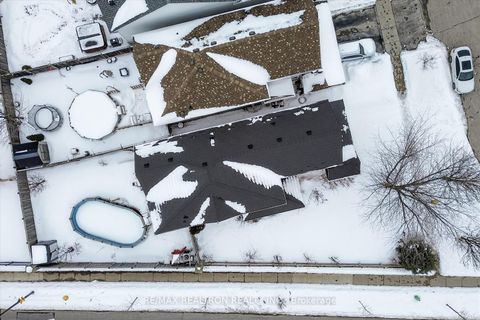 Photo 31 at 94 Bayberry Court, Brooklin, Whitby