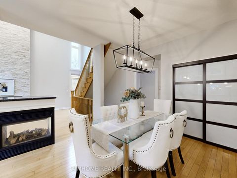 Photo 12 at 962 On Bogart Circle, College Manor, Newmarket