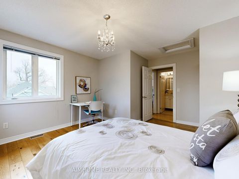 Photo 39 at 962 On Bogart Circle, College Manor, Newmarket