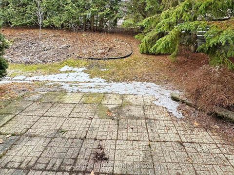 Photo 49 at 962 On Bogart Circle, College Manor, Newmarket