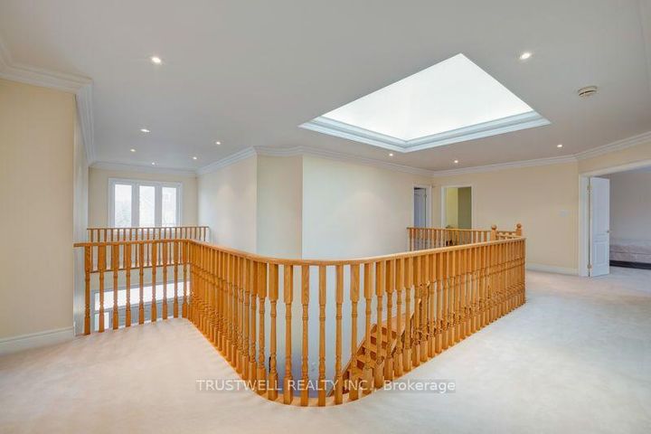 Photo 19 at 8 Ridgley Court, Bayview Hill, Richmond Hill