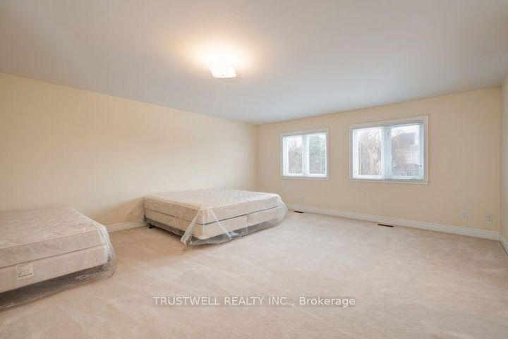 Photo 21 at 8 Ridgley Court, Bayview Hill, Richmond Hill