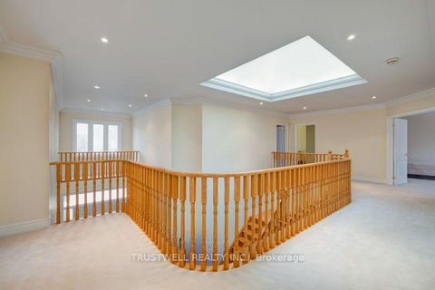 Photo 19 at 8 Ridgley Court, Bayview Hill, Richmond Hill