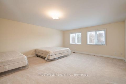 Photo 21 at 8 Ridgley Court, Bayview Hill, Richmond Hill