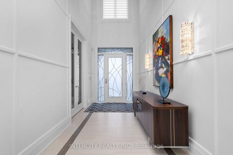 Photo 1 at 34 Rosebud Court, Kleinburg, Vaughan