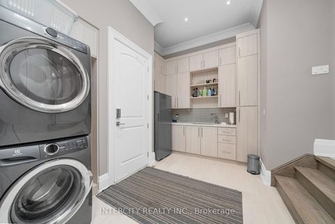 Photo 15 at 34 Rosebud Court, Kleinburg, Vaughan