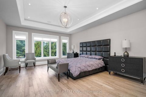 Photo 16 at 34 Rosebud Court, Kleinburg, Vaughan