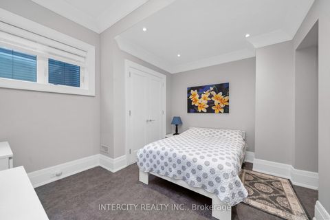 Photo 38 at 34 Rosebud Court, Kleinburg, Vaughan