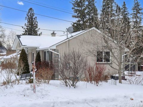 Photo 2 at 10 Gram Street, Maple, Vaughan