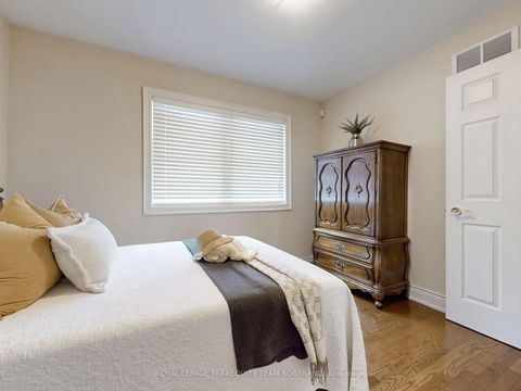 Photo 26 at 10 Gram Street, Maple, Vaughan